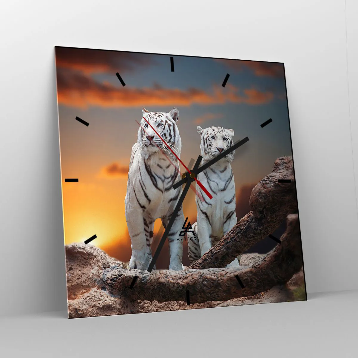 Väggklocka - Klocka på glas - Helt som i Narnia - 30x30 cm