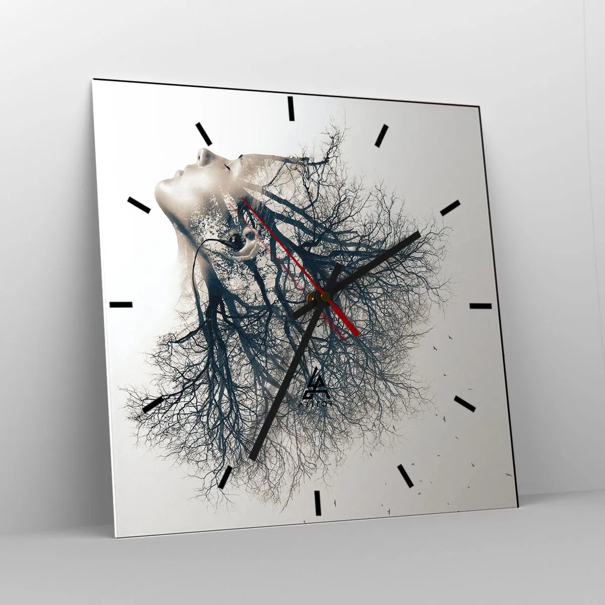 Reloj de pared - Reloj de vidrio - Silueta creativa de una mujer y árboles. - 30x30cm - Escuchando el susurro de un árbol - Decoración de pared moderna para salón y dormitorio ARTTOR
