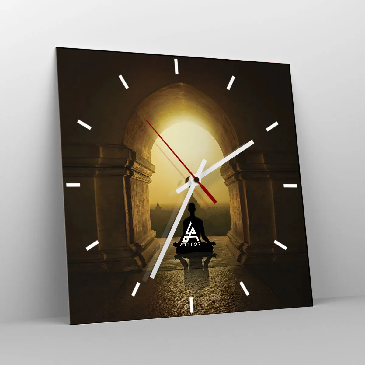 Orologio da parete - Orologio in Vetro - Silhouette di una persona in meditazione alla luce del sole al tramonto - 30x30cm - Armonia completa - Decorazione murale moderna per soggiorno e camera da letto ARTTOR