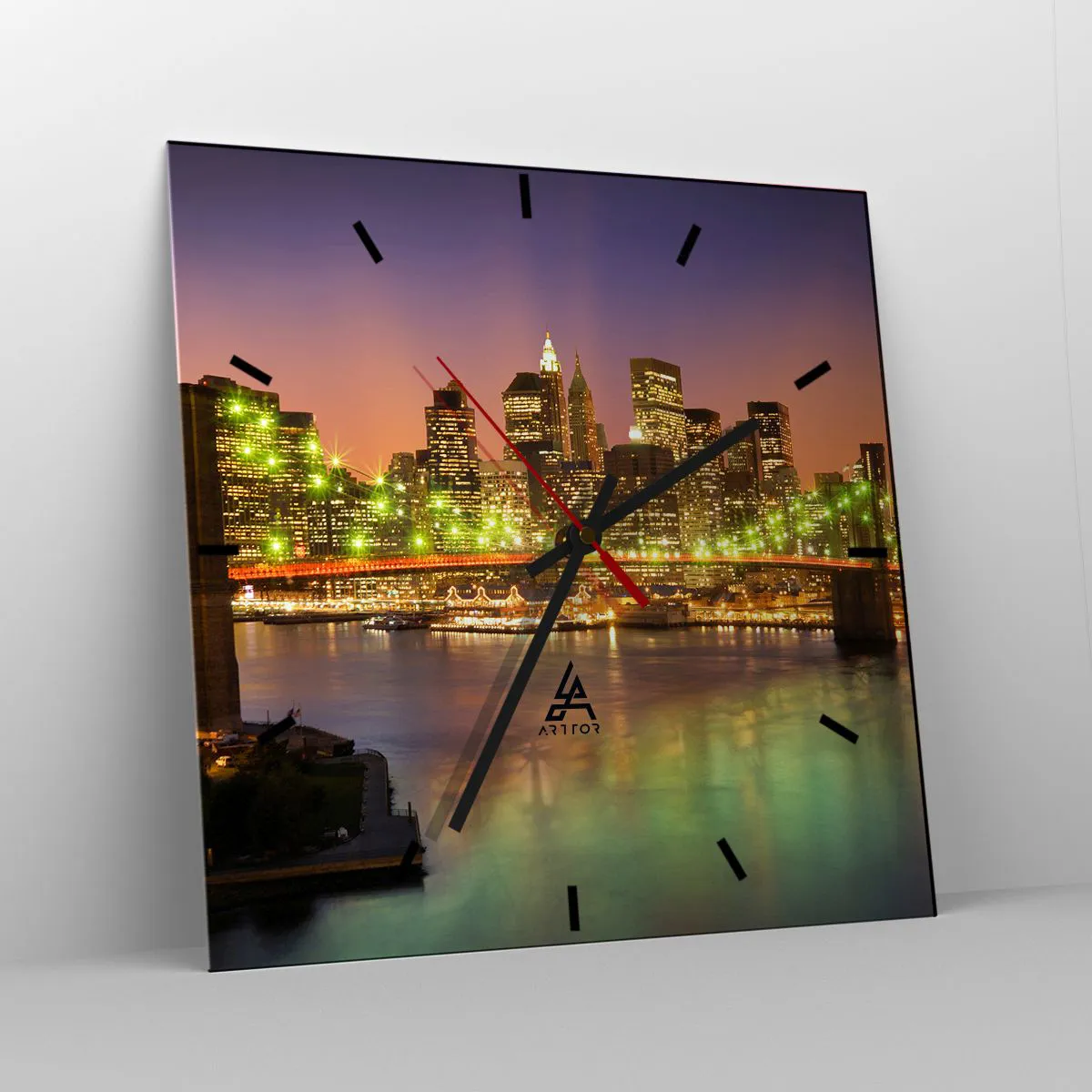 Zegar ścienny - Tu światło nigdy nie gaśnie - 40x40 cm