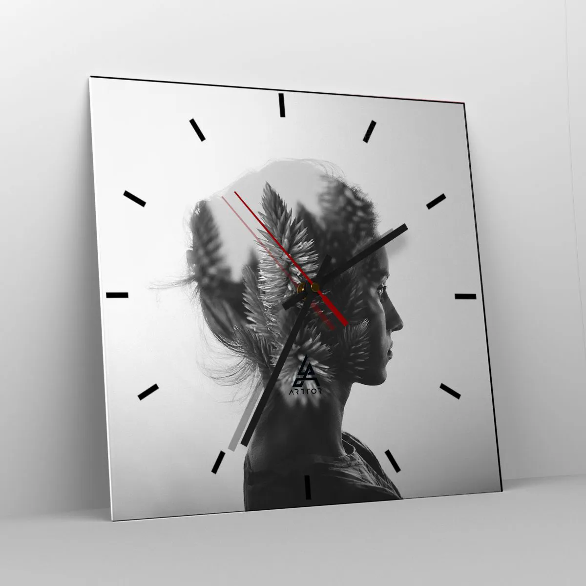 Wanduhr - Glasuhr - Dame des Kiefernwaldes - 40x40 cm