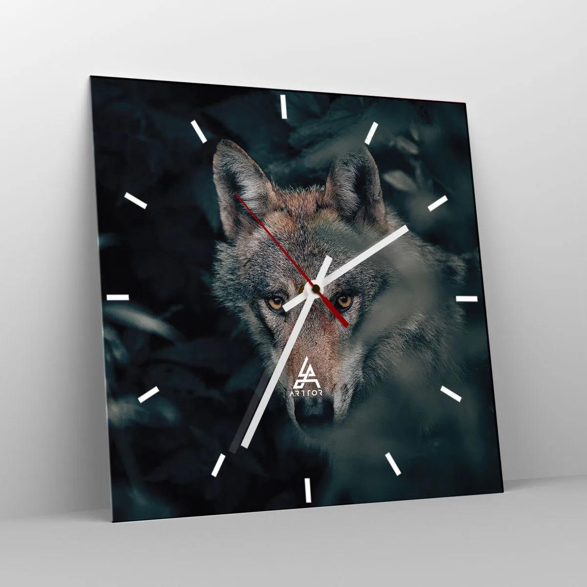 Nástěnné hodiny - Predátor - 40x40 cm