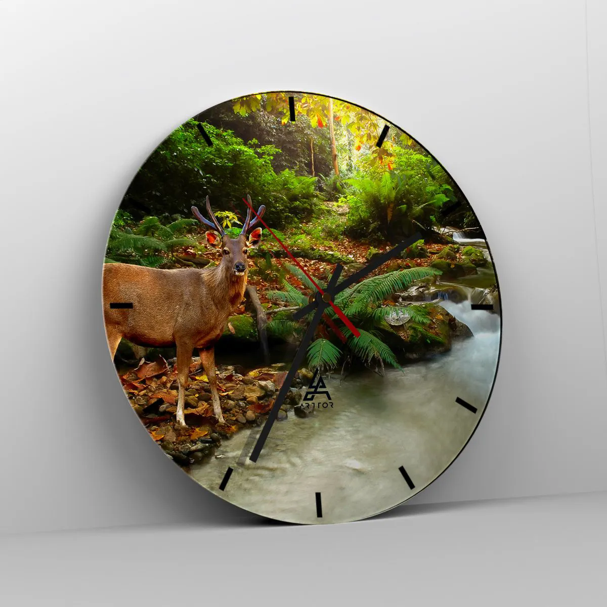 Wanduhr - Glasuhr - Hirsche in einer Waldlandschaft an einem Bach - 30x30cm - Willkommen in meiner Welt - Moderne Wanddekoration für Wohnzimmer, Küche und Schlafzimmer ARTTOR