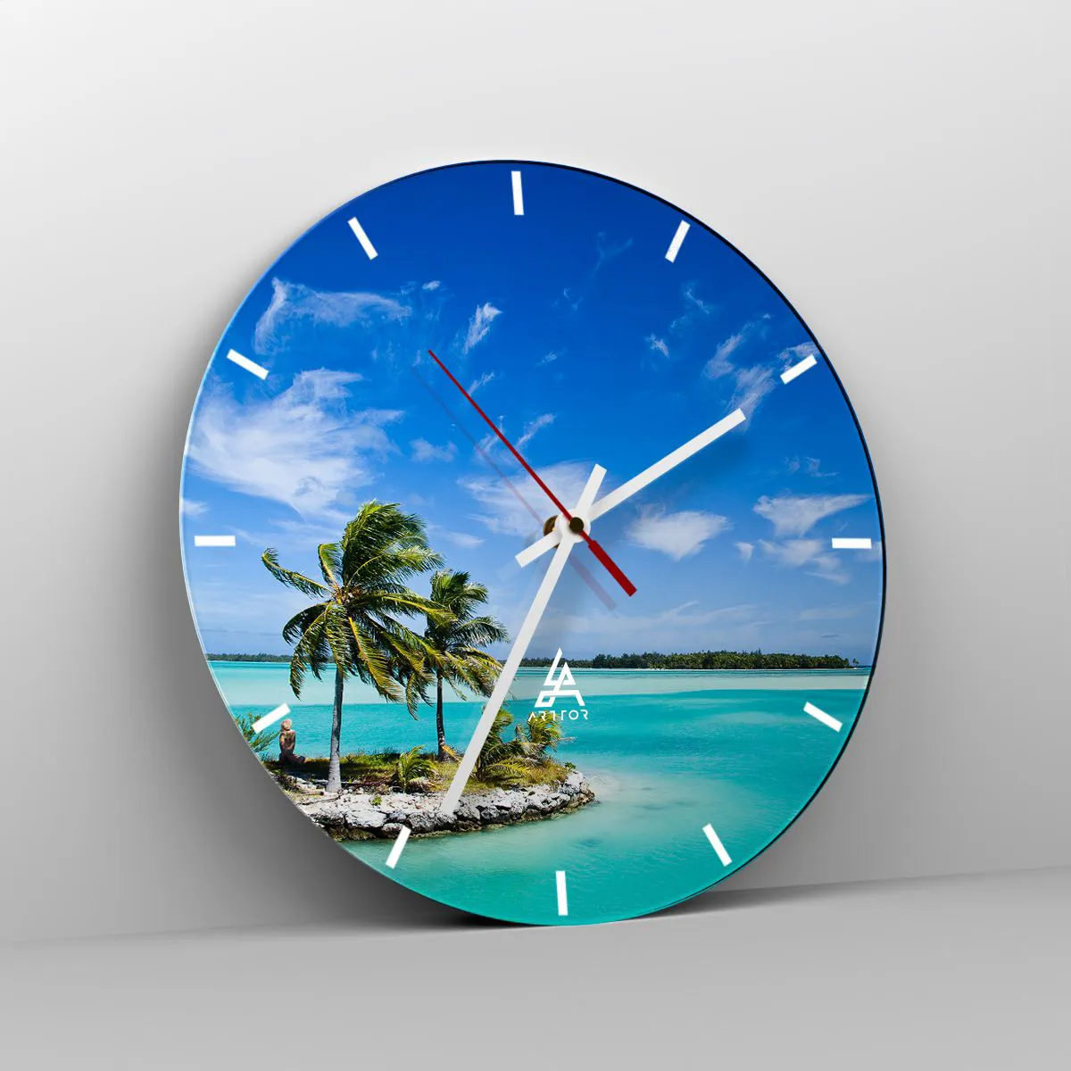 Relógio de parede - Relógio em vidro - Uma ilha tropical com palmeiras tendo como pano de fundo uma lagoa azul - 30x30cm - Paraíso na terra - Decoração de parede moderna para a sala de estar, cozinha e quarto ARTTOR