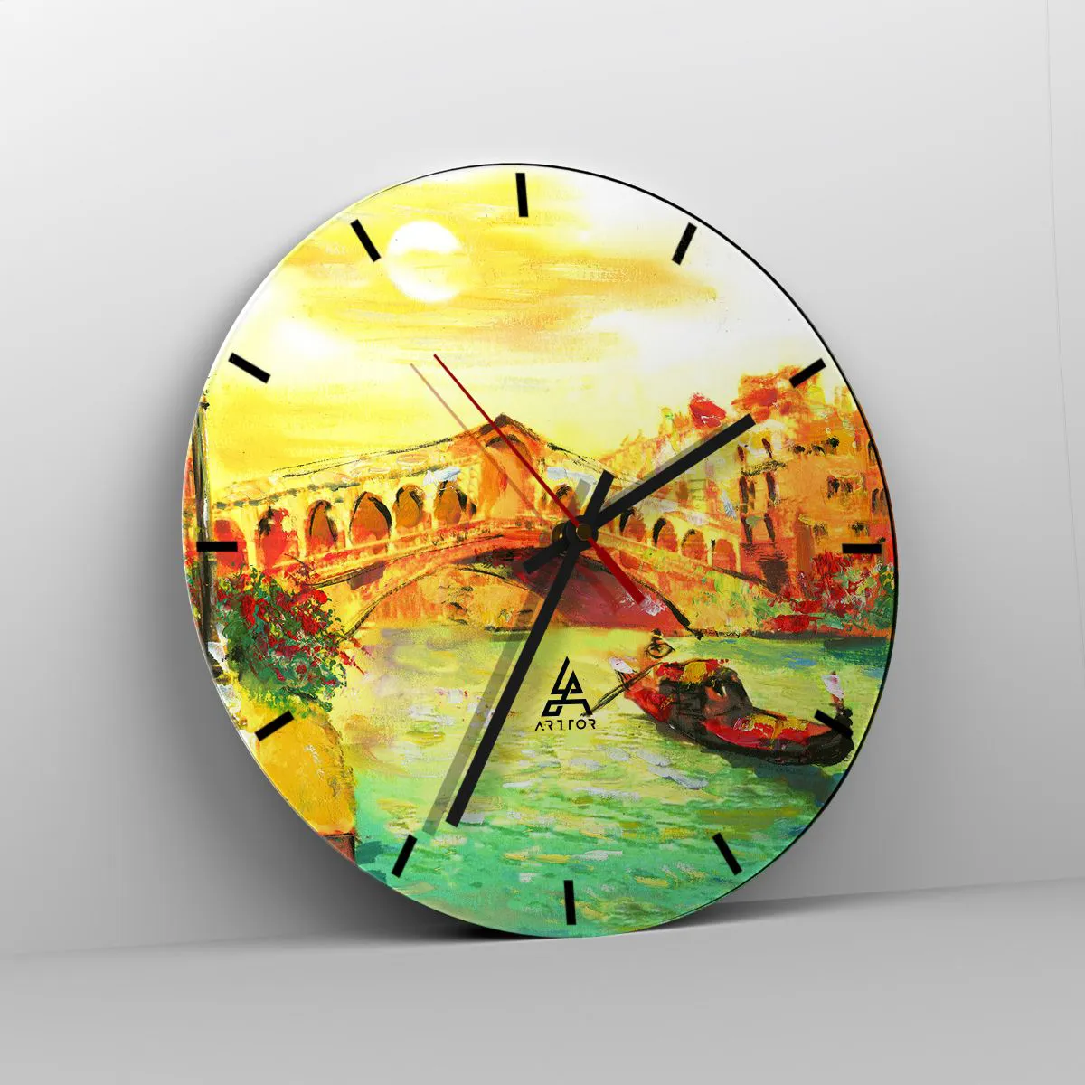 Relógio de parede - Relógio em vidro - Uma cena com uma gôndola tendo como pano de fundo uma ponte em cores douradas - 30x30cm - Romaria dos amantes - Decoração de parede moderna para a sala de estar, cozinha e quarto ARTTOR