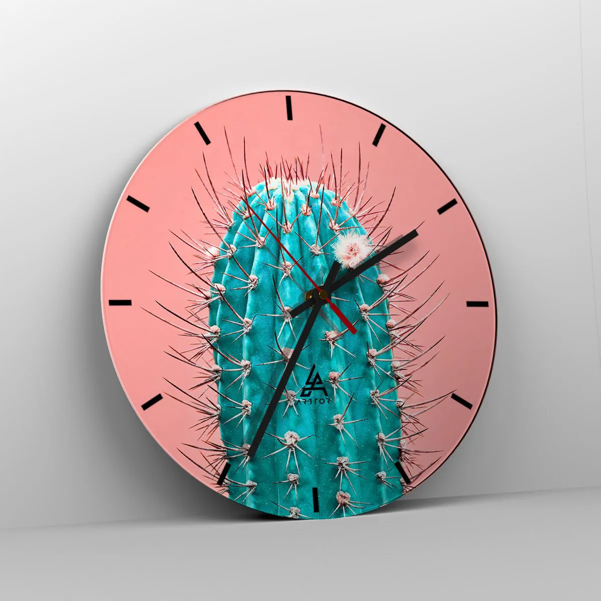 Relógio de parede - Relógio em vidro - Close-up de um cacto turquesa em um fundo rosa - 30x30cm - Apenas olhe - Decoração de parede moderna para a sala de estar, cozinha e quarto ARTTOR