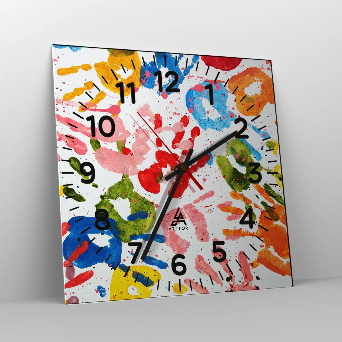 Ceas de perete - Ceas pe sticlă - Du-te după urmele - 30x30 cm