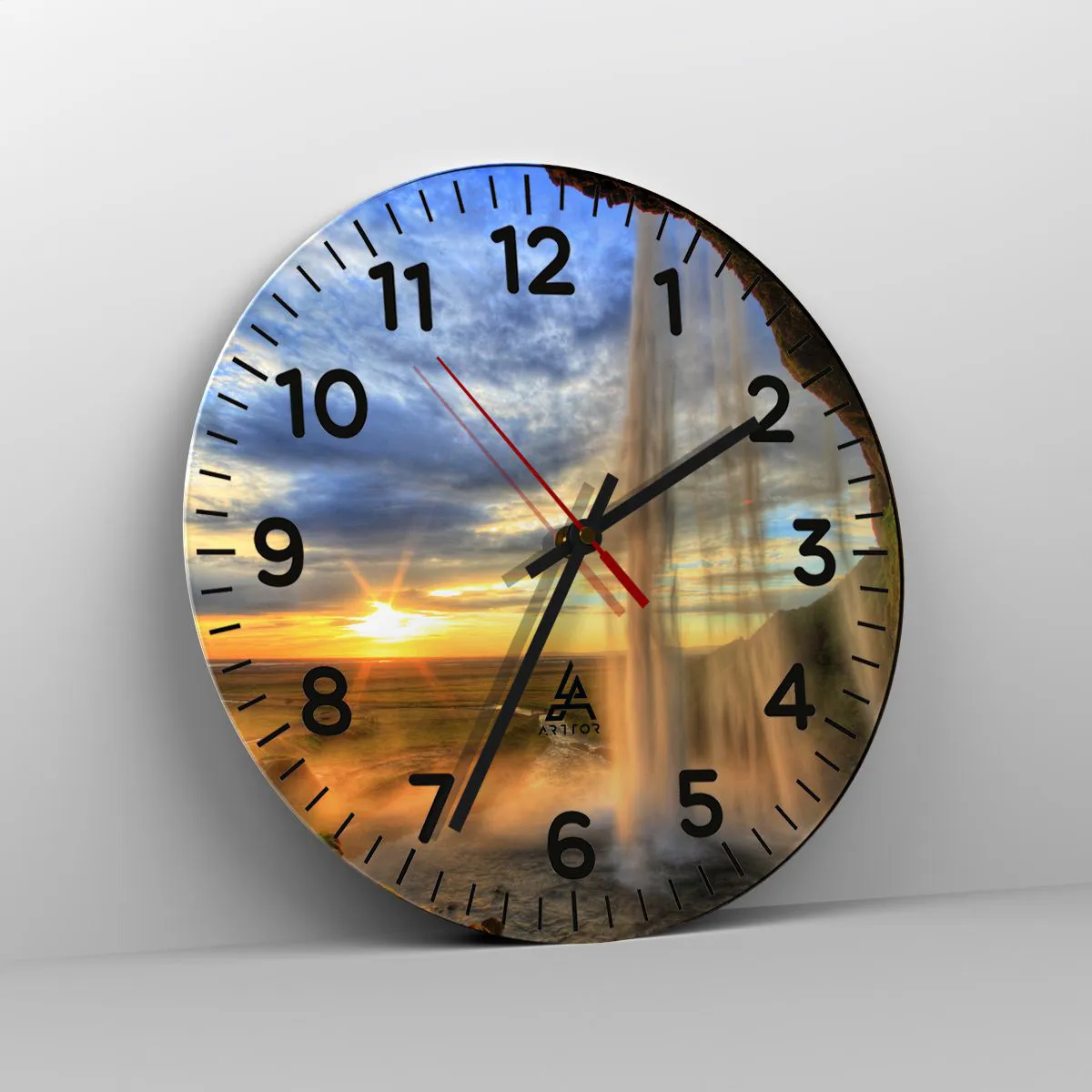 Väggklocka - Klocka på glas - Världen bakom ridå av droppar - 30x30 cm