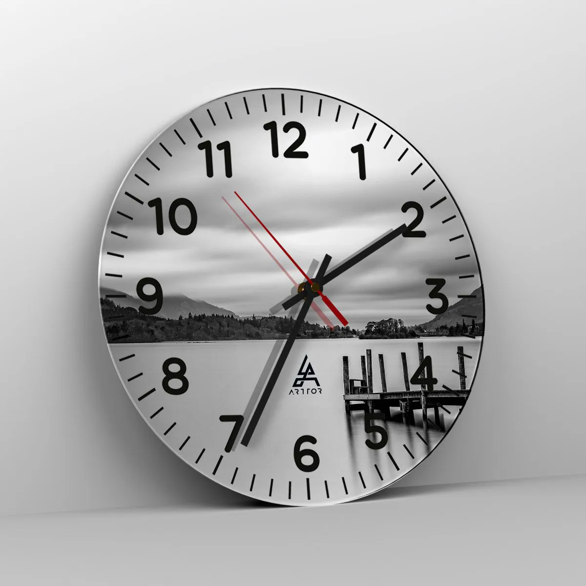 Nástěnné hodiny - Jemnost a síla - 30x30 cm
