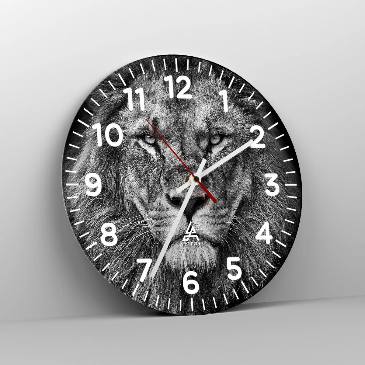 Nástenné hodiny - V korunovačnom odeve - 30x30 cm