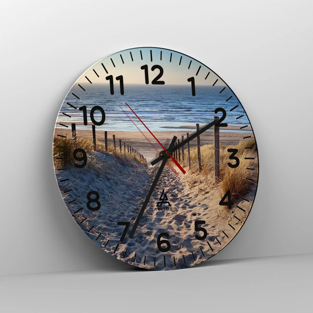 Ceas de perete - Ceas pe sticlă - Zumzet de mare, o plajă sălbatică printre ierburi... - 40x40 cm