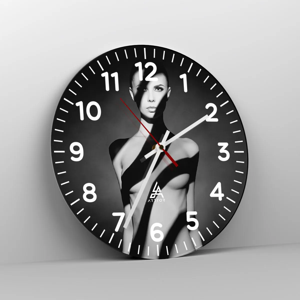 Vægur, Uret - I blænding og skygge - 40x40 cm