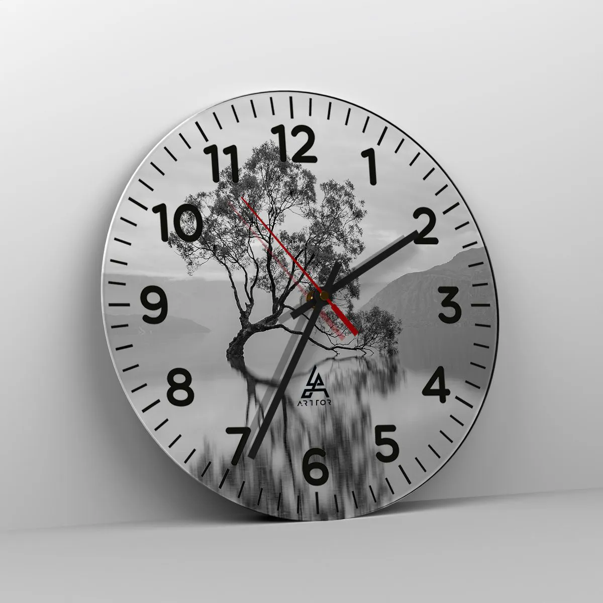 Zegar ścienny - Jest taki kraj - 40x40 cm