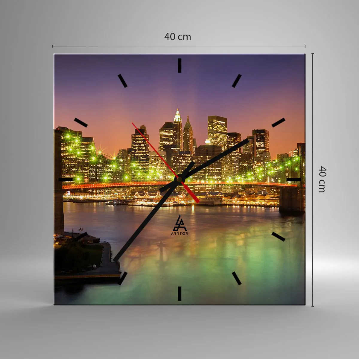 Zegar ścienny - Tu światło nigdy nie gaśnie - 40x40 cm