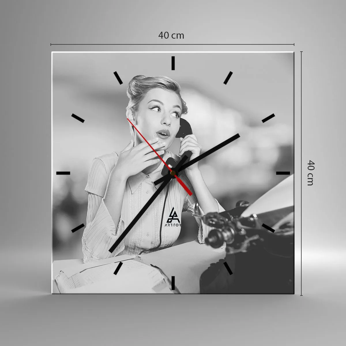 Nástenné hodiny - Halo, tu sú 50. roky. - 40x40 cm