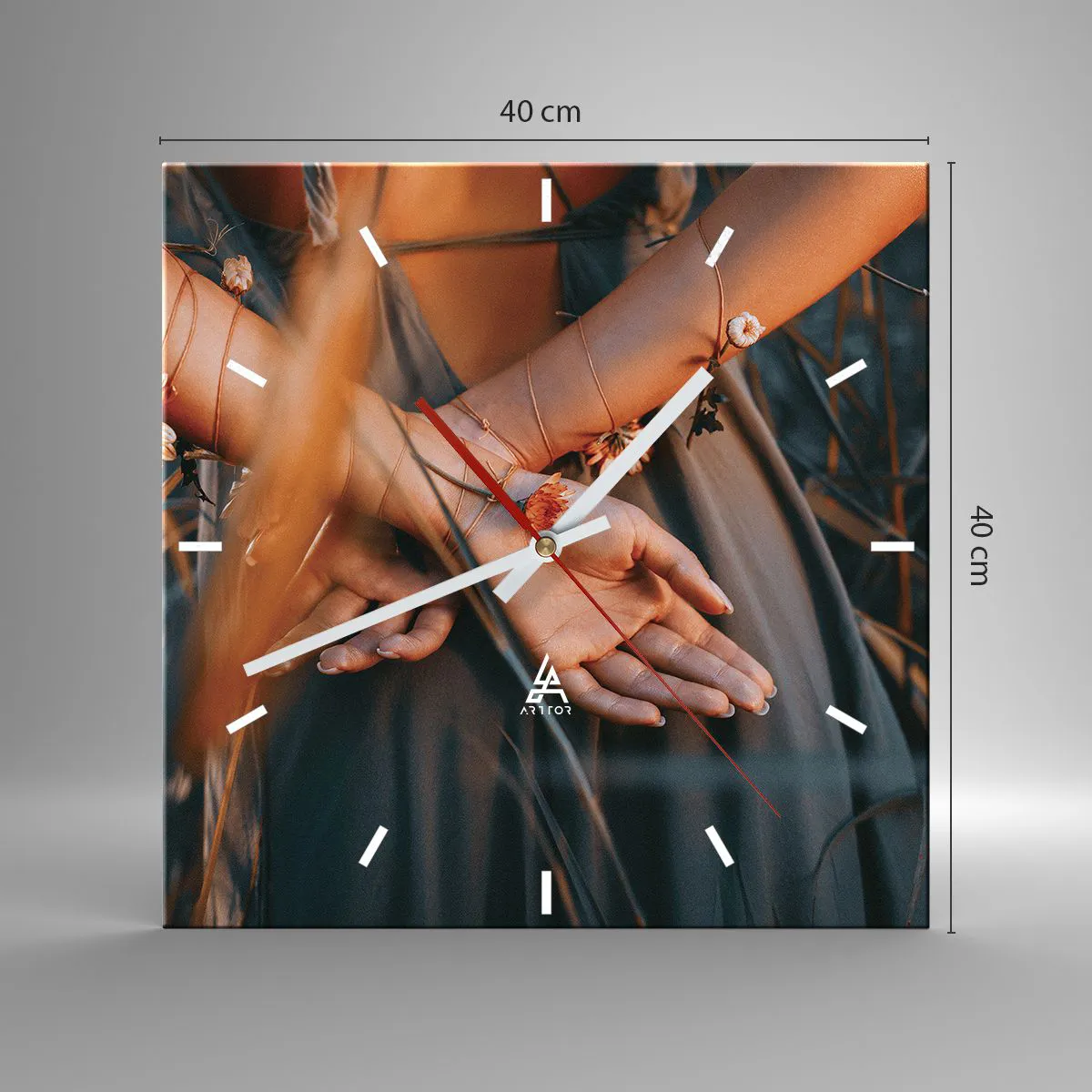 Nástenné hodiny - Prepojená s prírodou - 40x40 cm