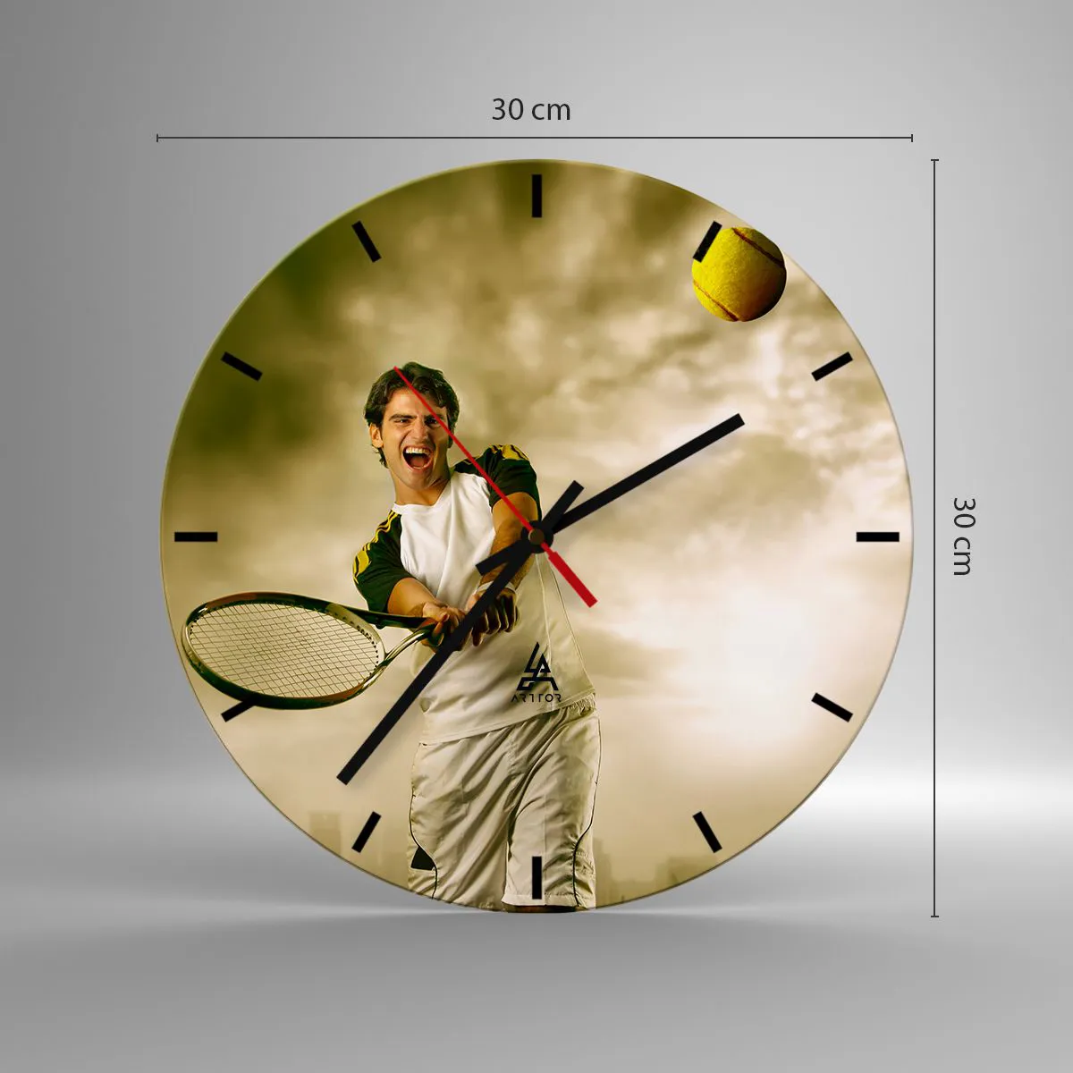 Nástenné hodiny - Tenista odpaľujúci loptičku proti zlatej oblohe - 30x30cm - Energia a radosť - Moderná nástenná dekorácia do obývacej izby, kuchyne a spálne ARTTOR