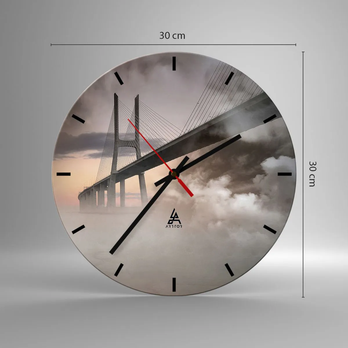 Vægur, Uret - En bro i morgentågen med et blødt lys i baggrunden - 30x30cm - På en flod, der ikke eksisterer - Moderne vægdekoration til stue, køkken og soveværelse ARTTOR