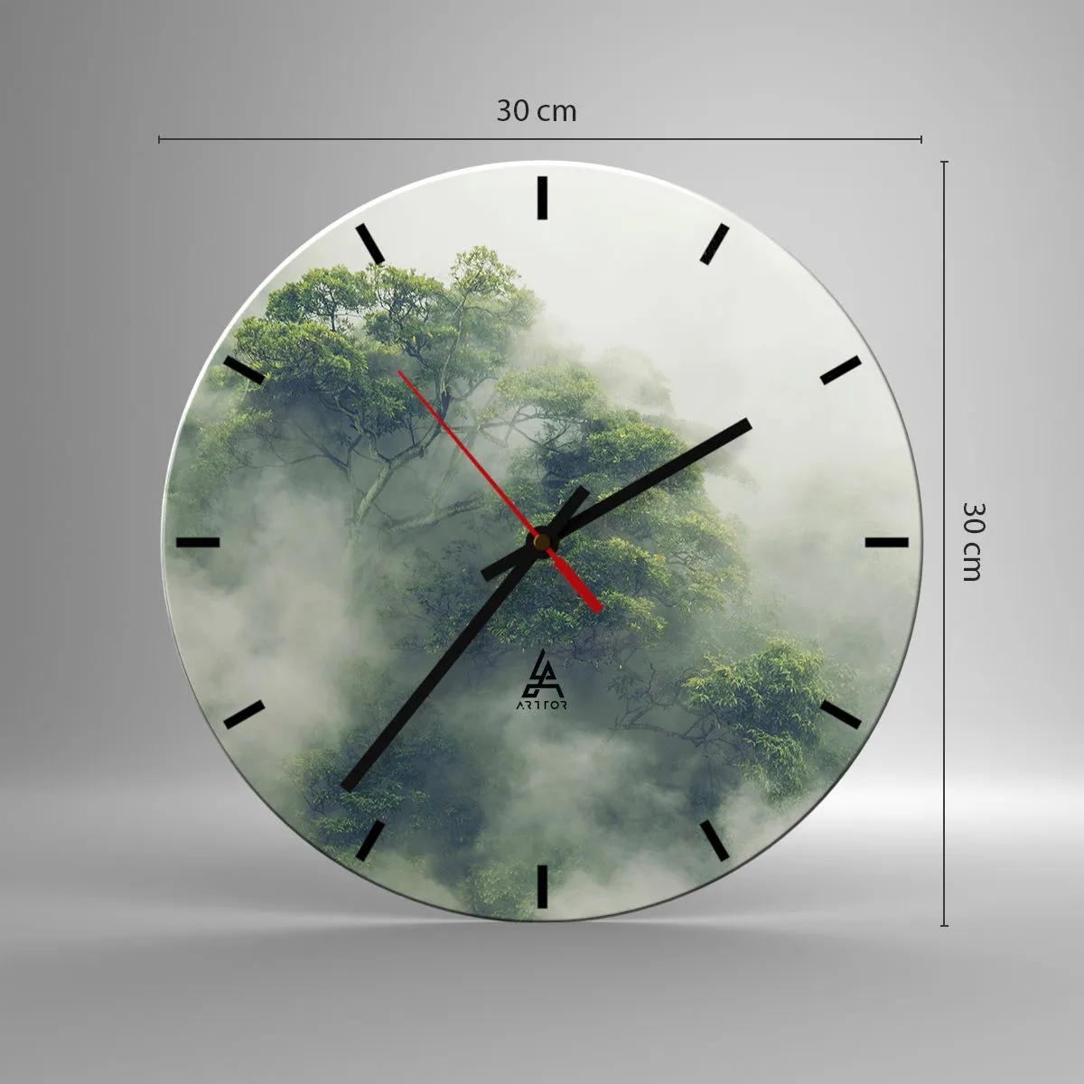 Väggklocka - Klocka på glas - Gröna träd höljda i mystisk dimma - 30x30cm - Insvept i dimma - Modern väggdekoration för vardagsrum, kök och sovrum ARTTOR