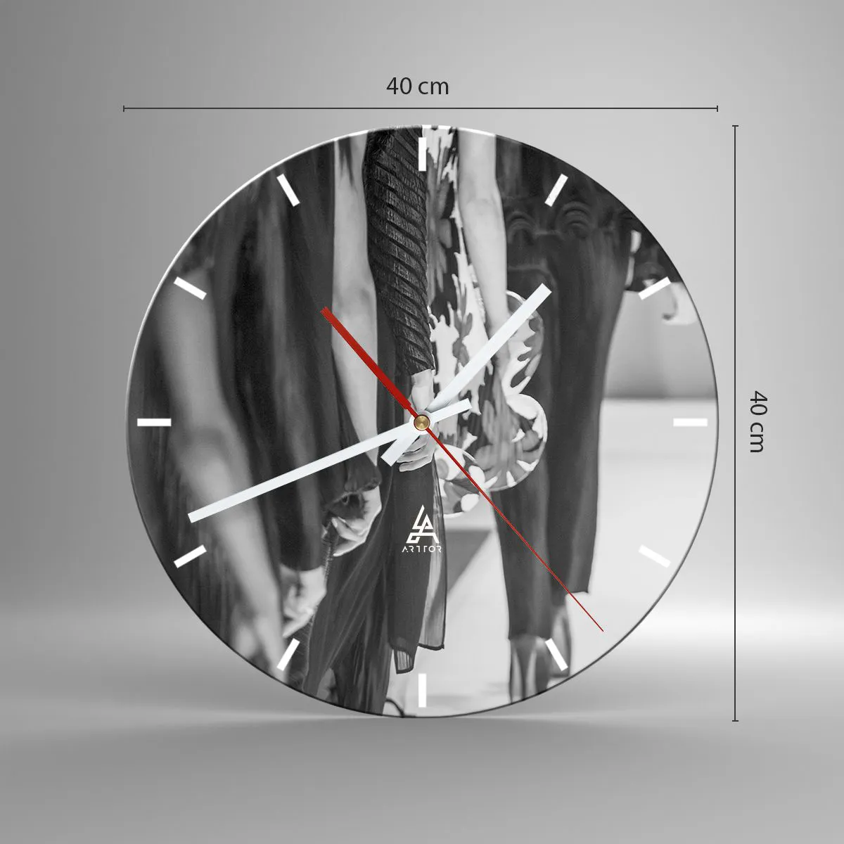 Reloj de pared - Reloj de vidrio - Un desfile con estilo - 40x40 cm