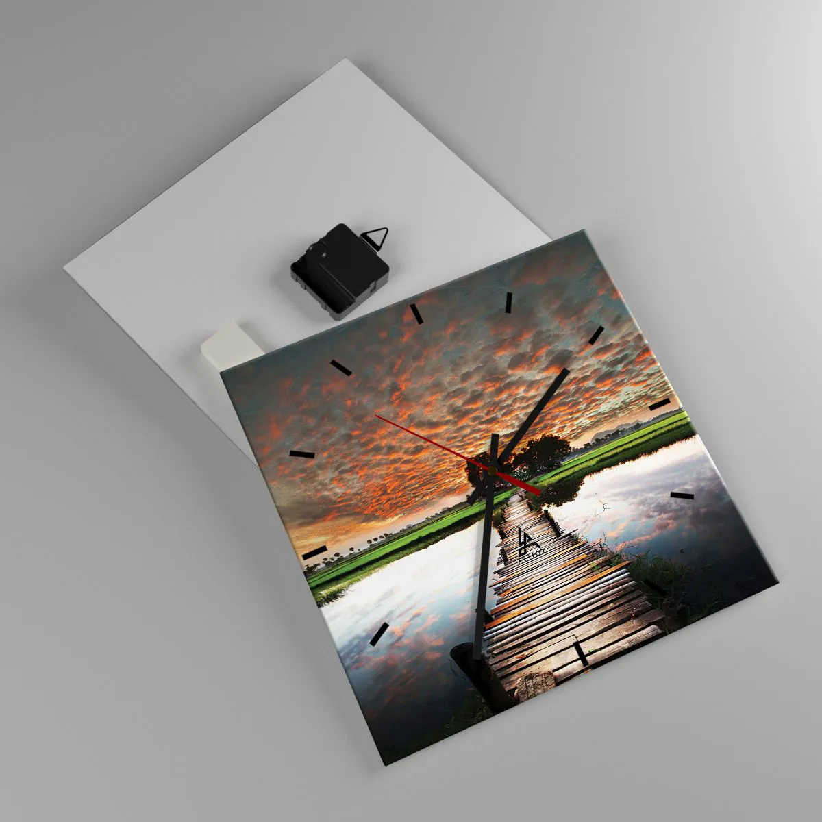 Väggklocka - Klocka på glas - Fäll ut armarna - andas - 30x30 cm