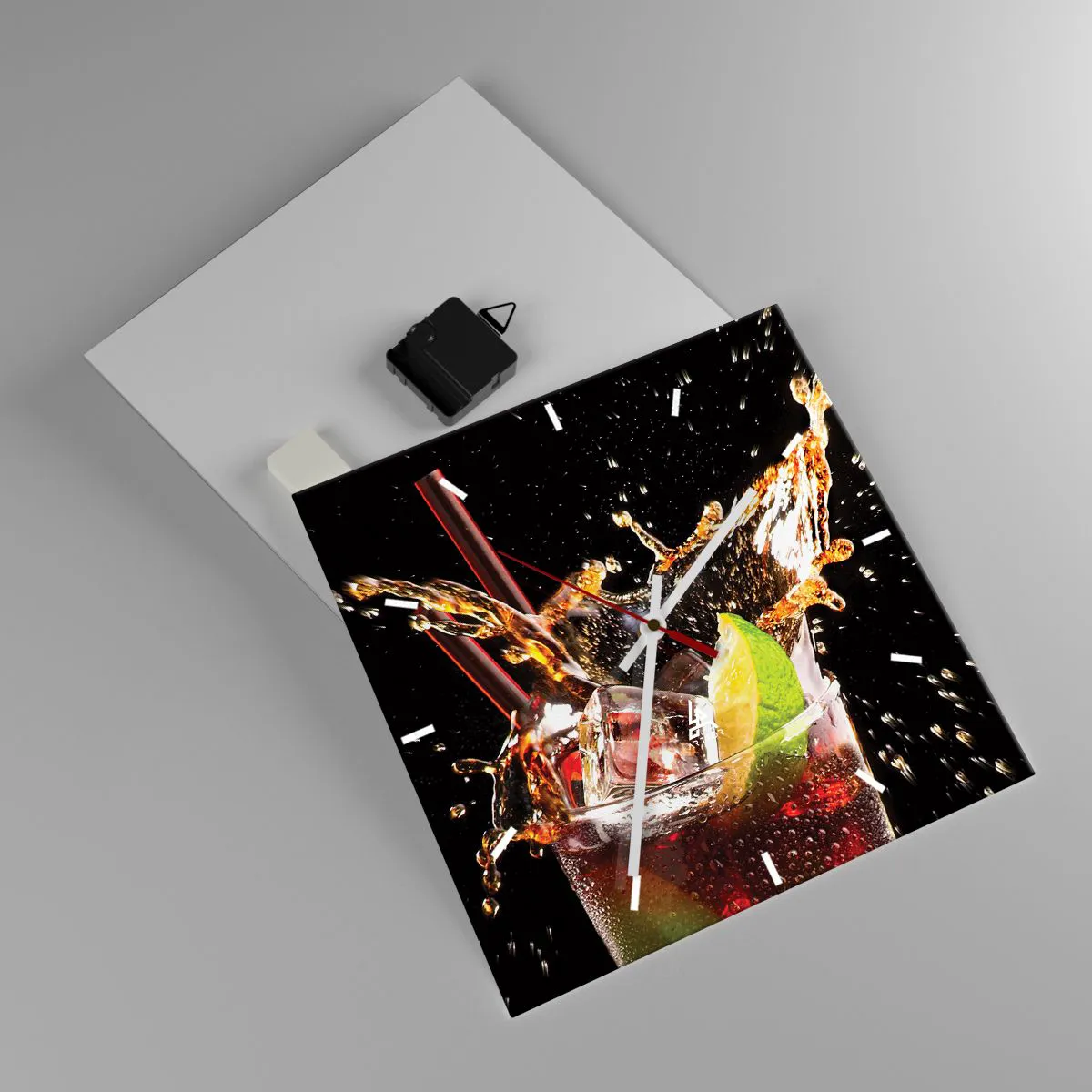 Wanduhr - Glasuhr - Ein Glas Getränk, Limette und Eis im Moment des dynamischen Spritzens - 30x30cm - Freude und Energie der Farben - Moderne Wanddekoration für Wohnzimmer und Schlafzimmer ARTTOR