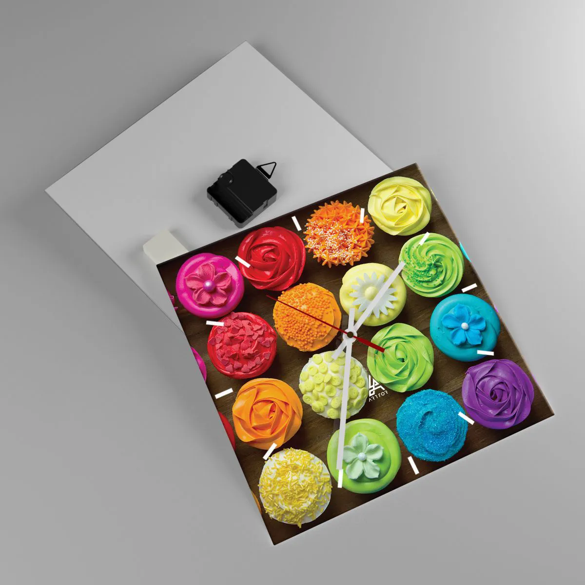 Zegar ścienny - Kolorowe babeczki z dekoracjami w pastelach - 30x30cm - Każde inne - wszystkie pyszne - Nowoczesna dekoracja ścienna do salonu i sypialni ARTTOR