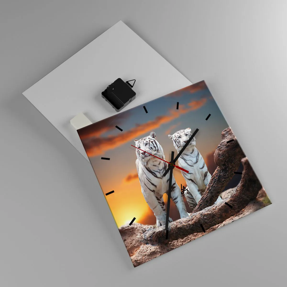 Väggklocka - Klocka på glas - Helt som i Narnia - 30x30 cm