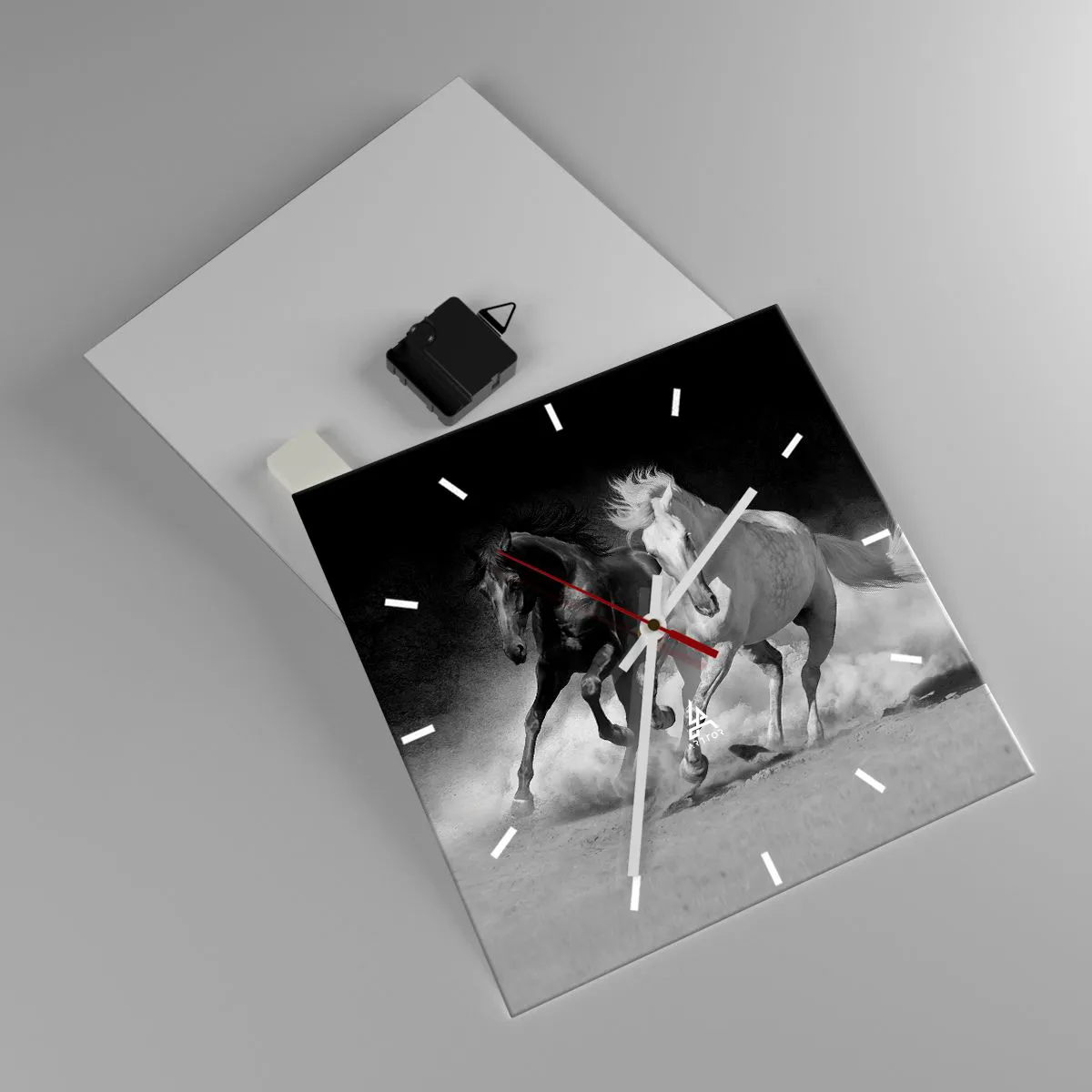 Nástenné hodiny - Cval slobody - 30x30 cm