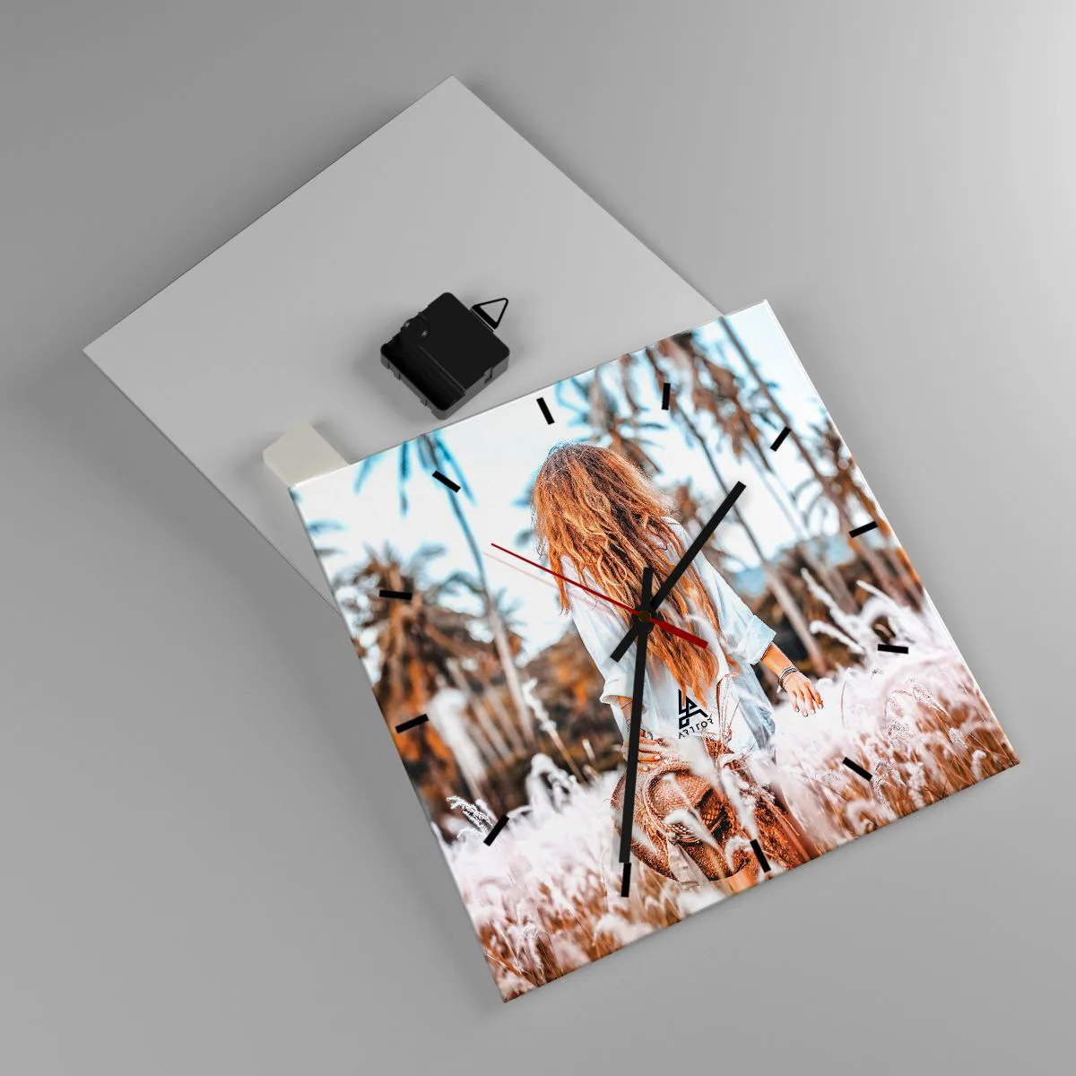 Wall clock - Clock on glass - Born from Grass Fluff - 30x30 cm