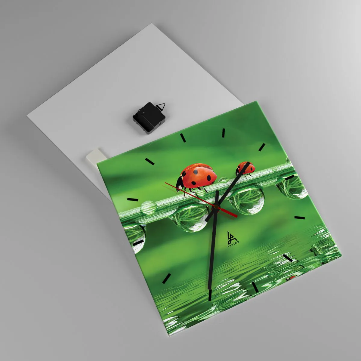 Zegar ścienny - W drodze całe lato - 40x40 cm