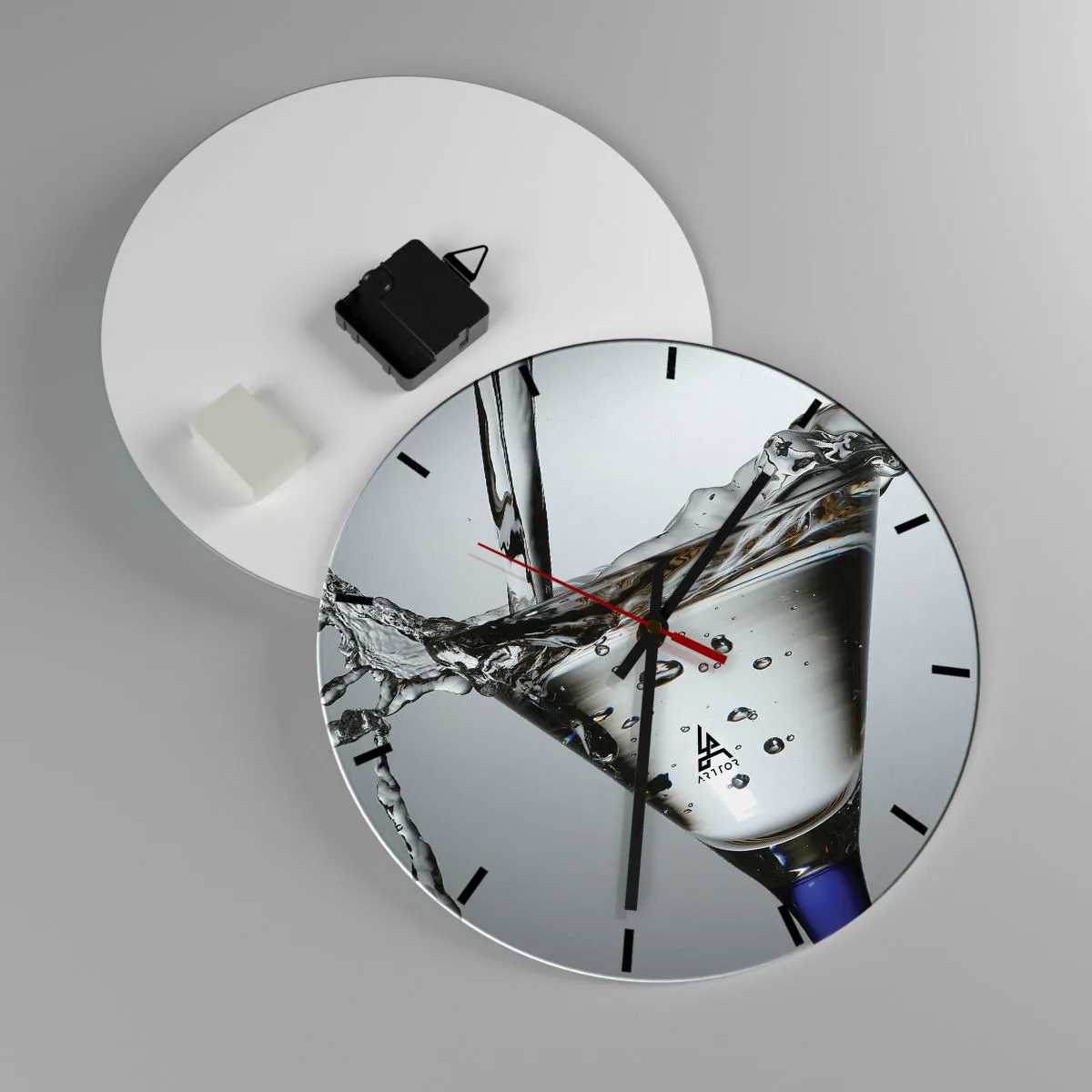 Zegar ścienny - Kieliszek wypełniany rozpryskującą się wodą - 30x30cm - Nad brzegiem pucharu - Nowoczesna dekoracja ścienna do salonu, kuchni i sypialni ARTTOR