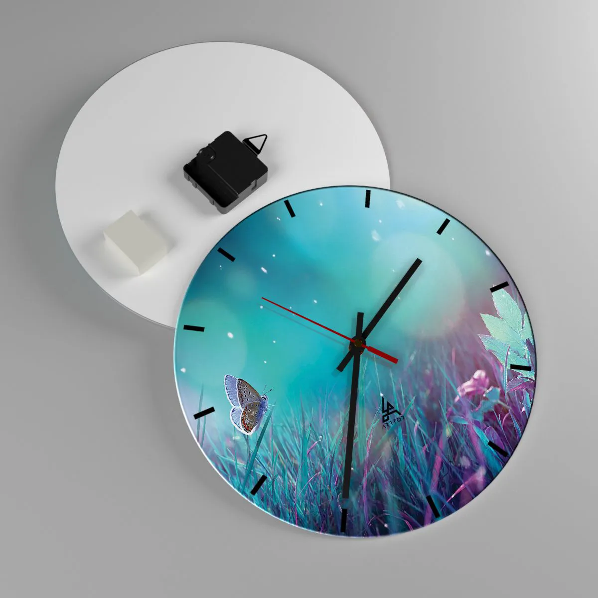 Horloge murale - Pendule murale - Papillon sur l'herbe à la lumière des couleurs pastel et des flashs - 30x30cm - La vie secrète de la prairie - Décoration murale moderne pour le salon, la cuisine et la chambre ARTTOR