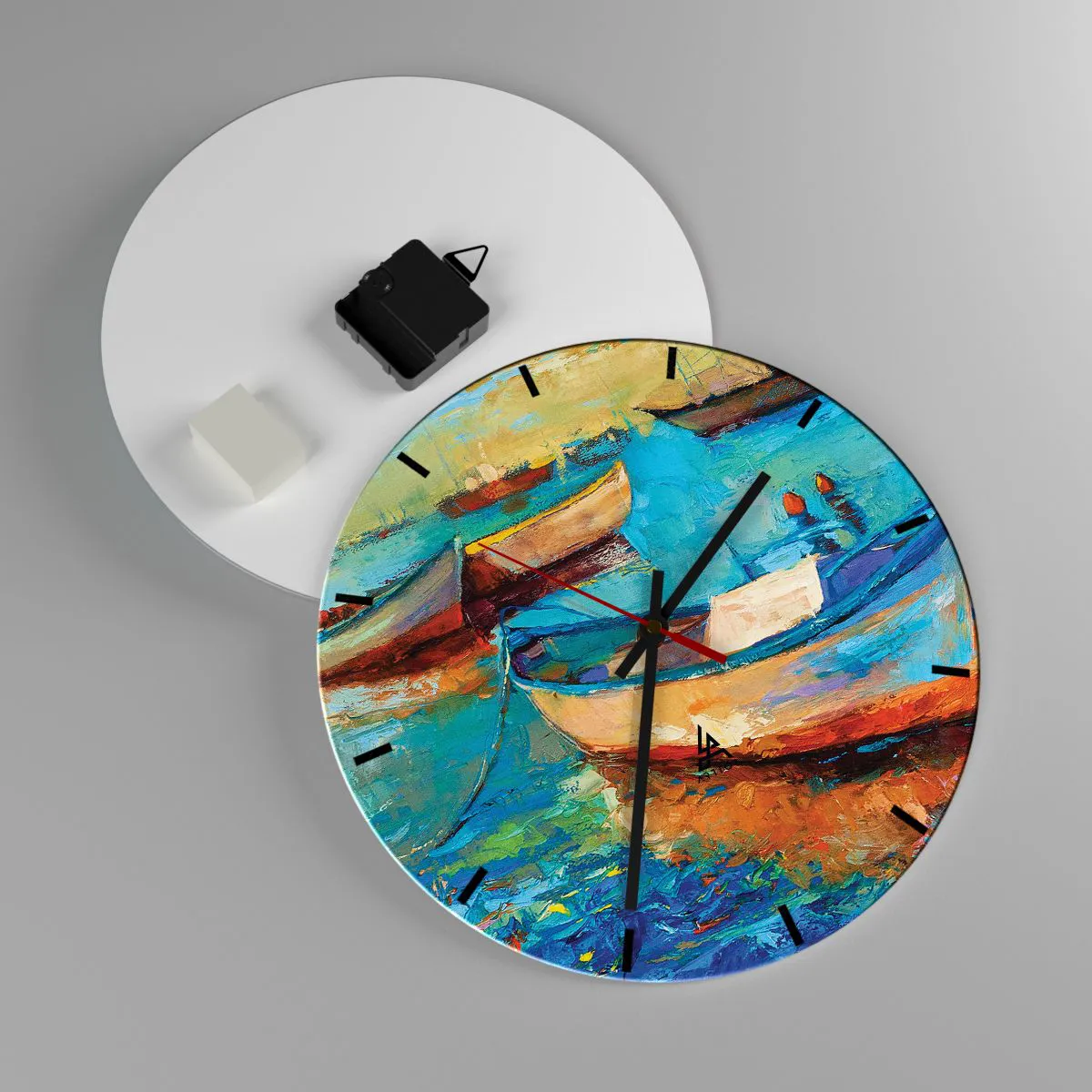 Väggklocka - Klocka på glas - Färgglada båtar på lugnt vatten - 30x30cm - I en sydlig vik - Modern väggdekoration för vardagsrum, kök och sovrum ARTTOR