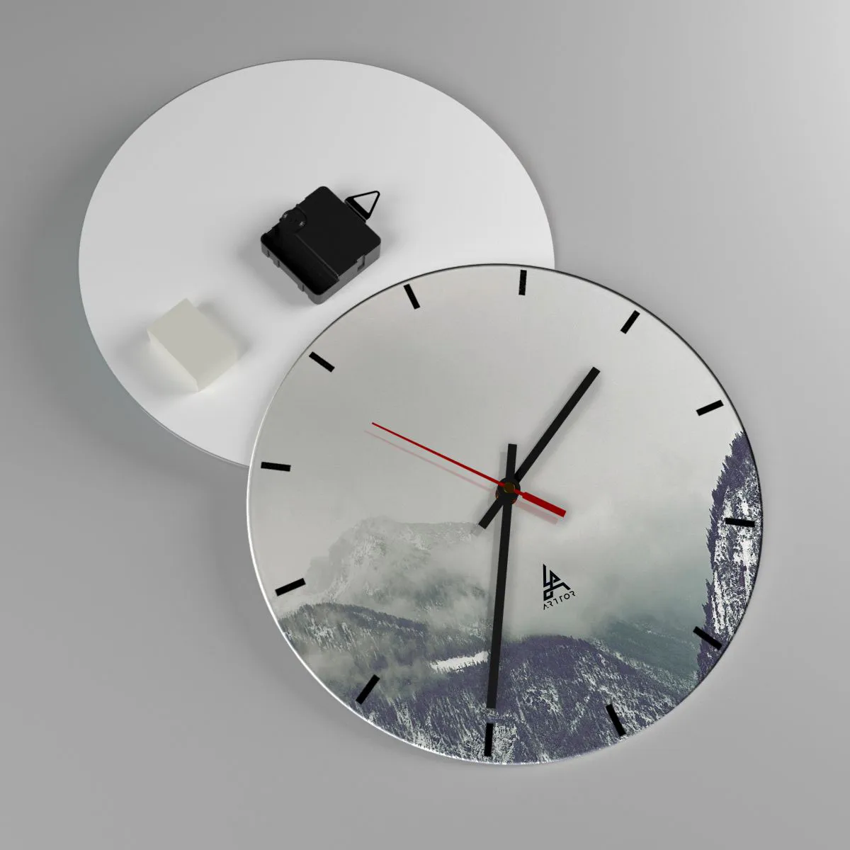 Falióra, Óra - Egy ködös hegyi táj szürke árnyalatokban - 30x30cm - Ködös völgy - Modern fali dekoráció nappalihoz, konyhához és hálószobához ARTTOR