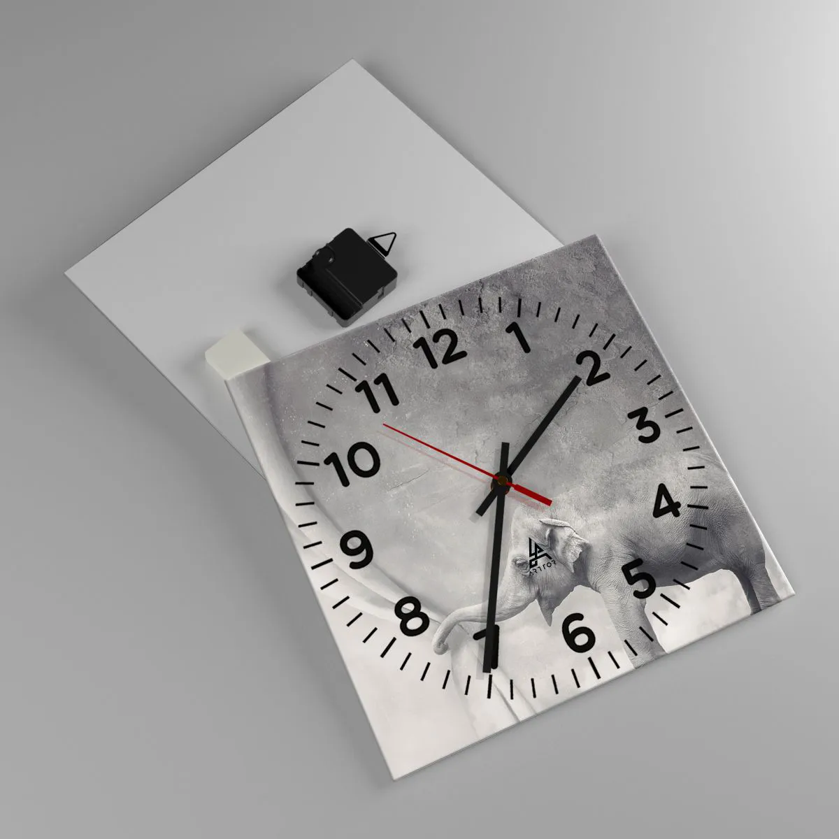 Zegar ścienny - Odsłonić tajemnicę - 30x30 cm