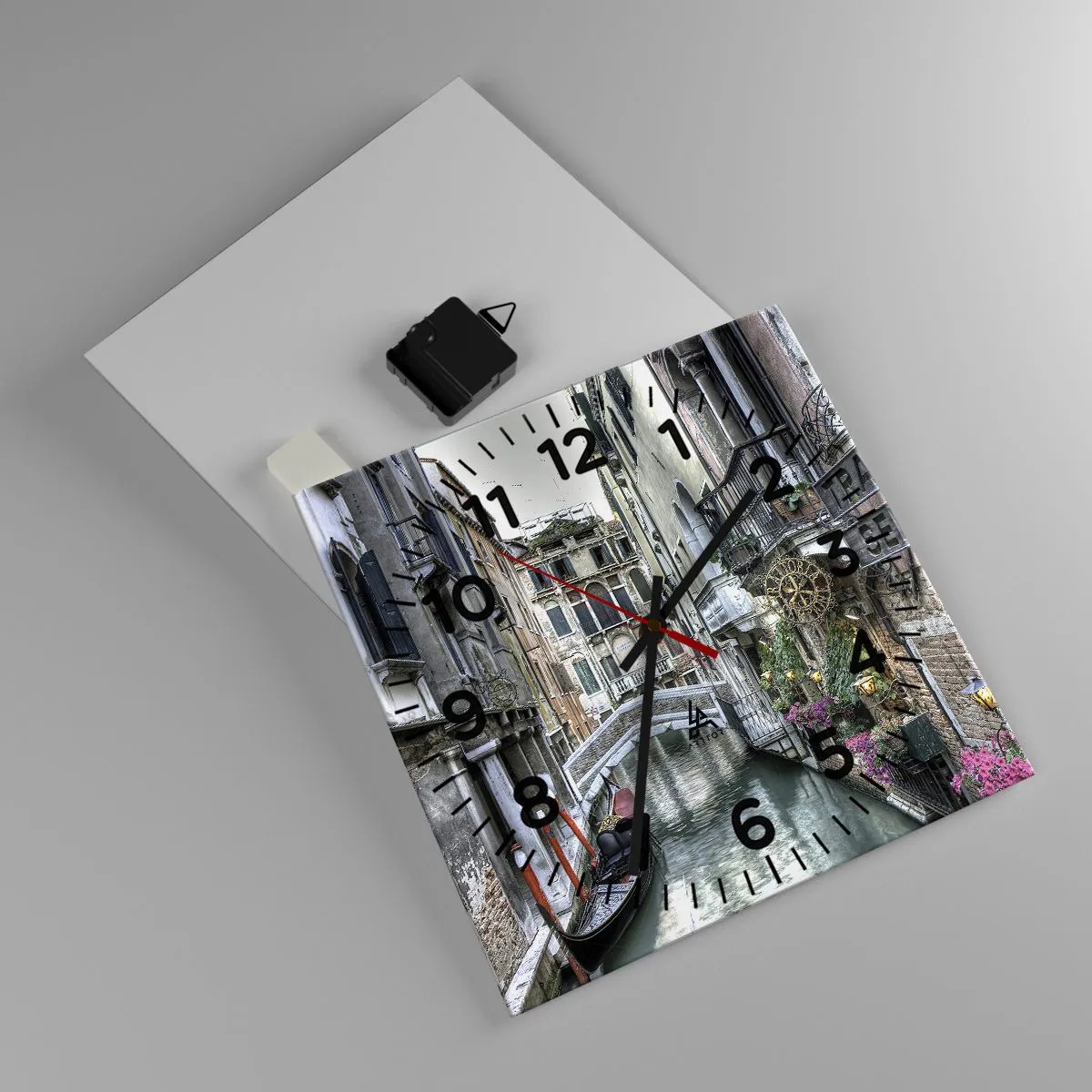 Zegar ścienny - Od wieków w cichej zadumie - 30x30 cm