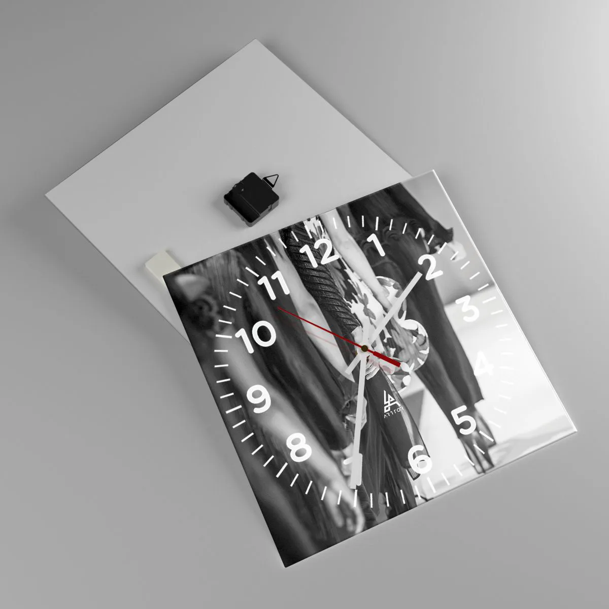 Reloj de pared - Reloj de vidrio - Un desfile con estilo - 40x40 cm