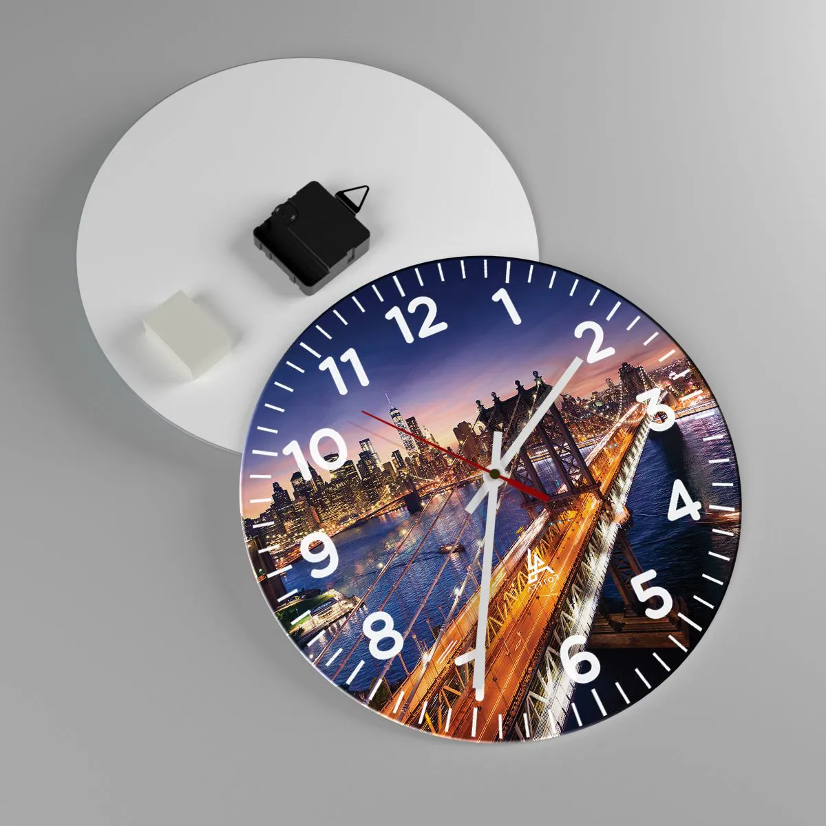 Ceas de perete - Ceas pe sticlă - Pe un pod luminos către inima orașului - 30x30 cm