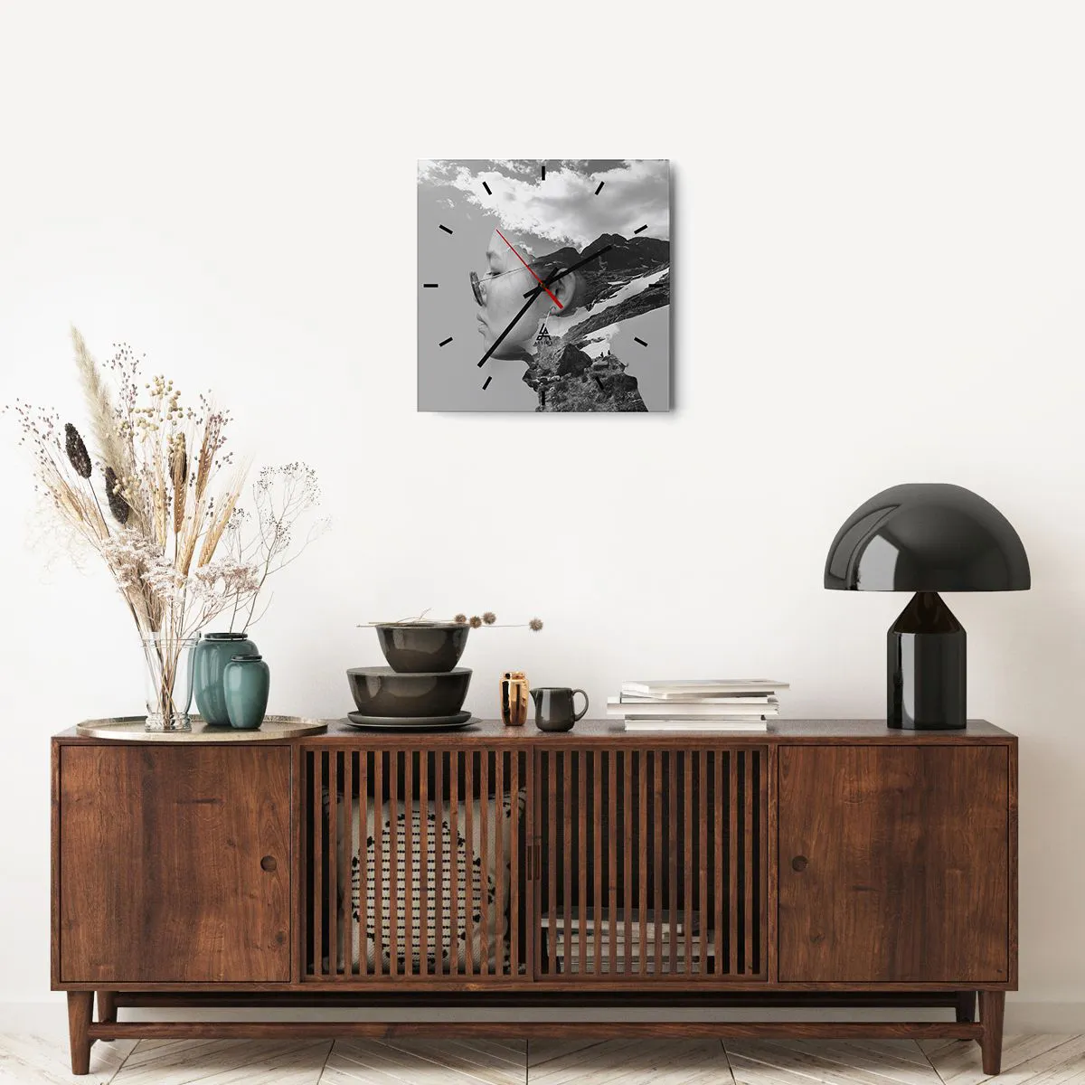 Nástěnné hodiny - Povznešen portrét v oblacích - 40x40 cm