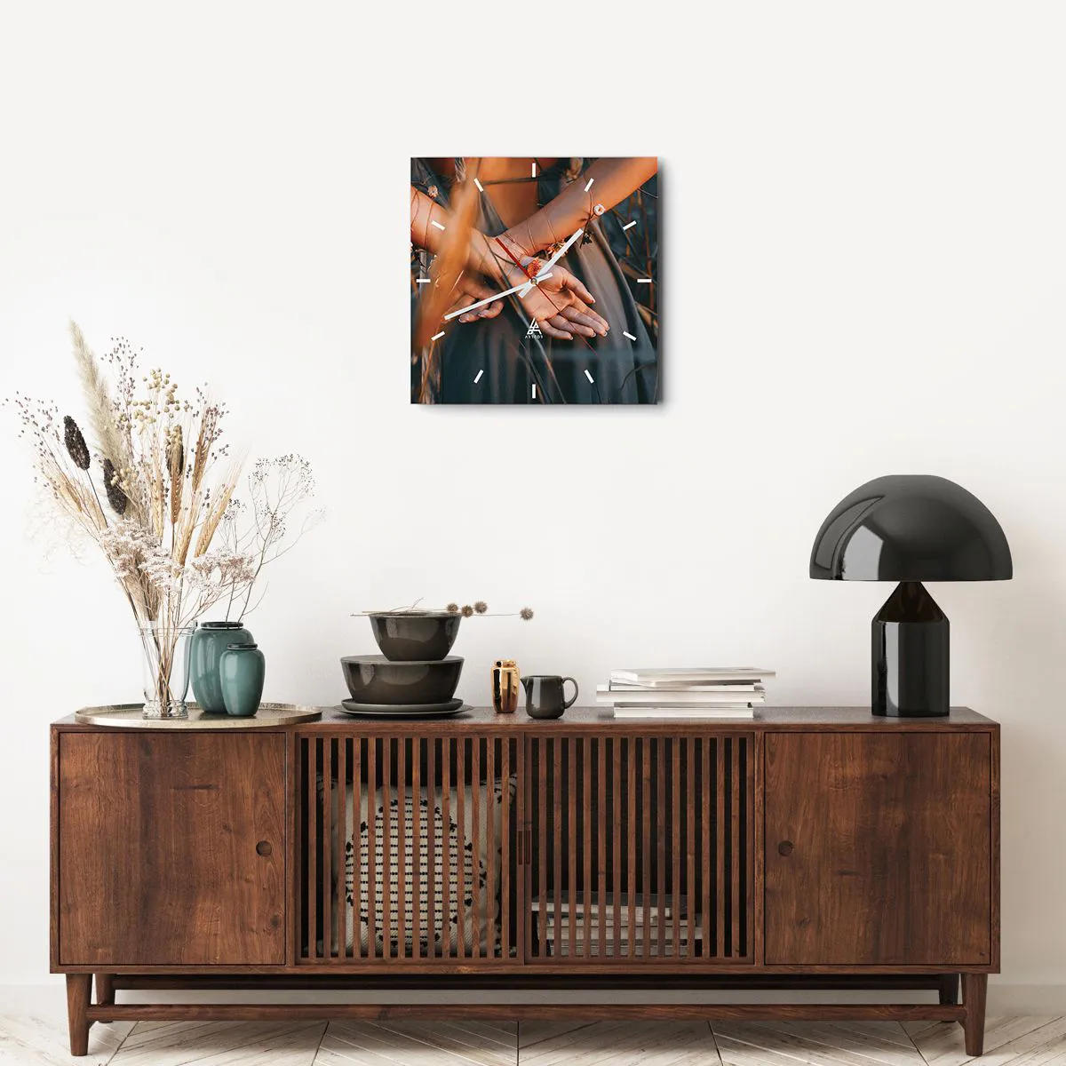 Nástenné hodiny - Prepojená s prírodou - 40x40 cm