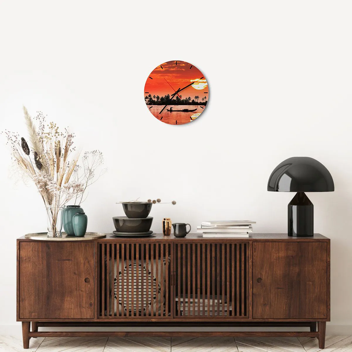 Relógio de parede - Relógio em vidro - Um barco com o pôr do sol tropical como pano de fundo - 30x30cm - A calma dos trópicos ao pôr do sol - Decoração de parede moderna para a sala de estar, cozinha e quarto ARTTOR