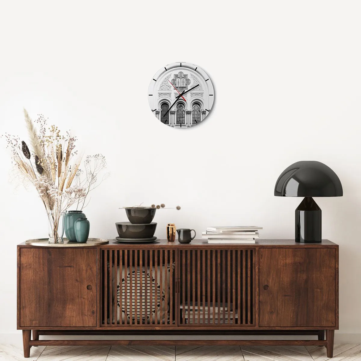 Ceas de perete - Ceas pe sticlă - Fațadă bogat decorată cu ornamente și ferestre în stil istoric - 30x30cm - La granița dintre culturi - Decorațiune modernă pentru perete pentru living, bucătărie și dormitor ARTTOR