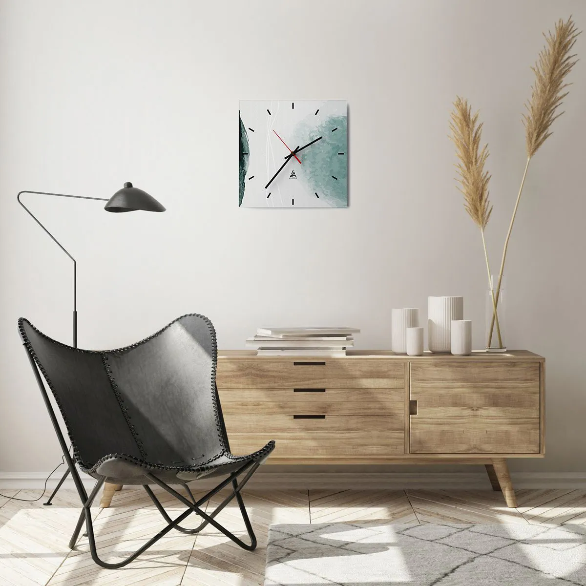 Reloj de pared - Reloj de vidrio - Una delicada composición abstracta en tonos verdes con formas sutiles sobre un fondo claro. - 30x30cm - Un encuentro con la niebla - Decoración de pared moderna para salón y dormitorio ARTTOR