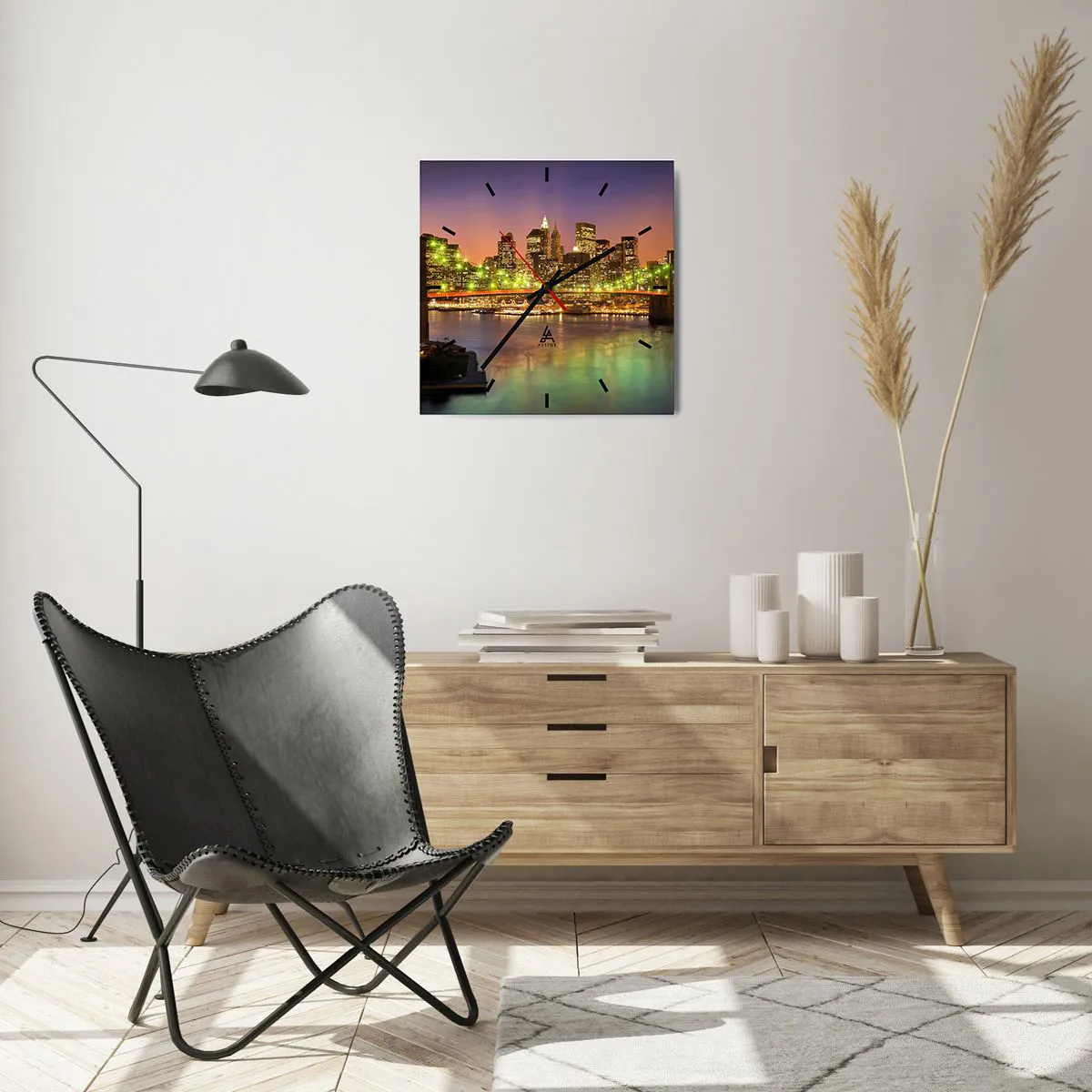 Zegar ścienny - Tu światło nigdy nie gaśnie - 40x40 cm