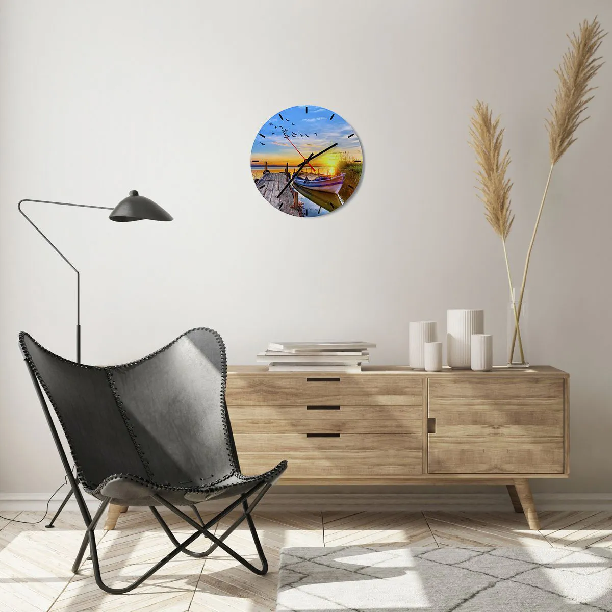 Relógio de parede - Relógio em vidro - Um barco no cais com o pôr do sol como pano de fundo - 30x30cm - Adeus, até amanhã - Decoração de parede moderna para a sala de estar, cozinha e quarto ARTTOR