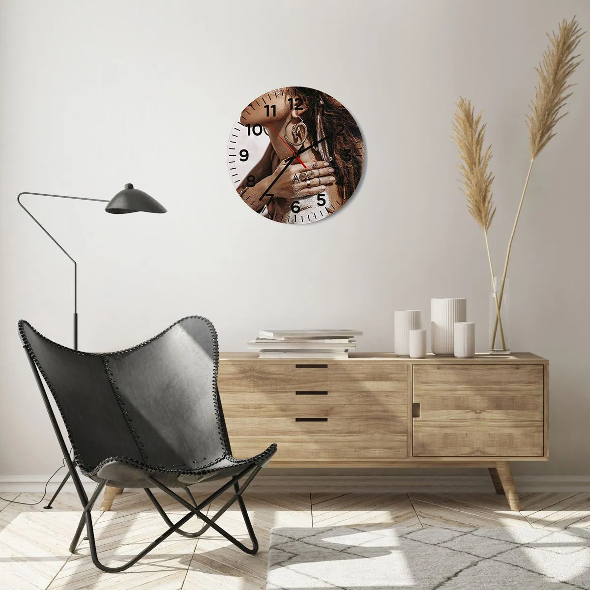 Wall clock - Clock on glass - Queen of a Wild Beach - 40x40 cm