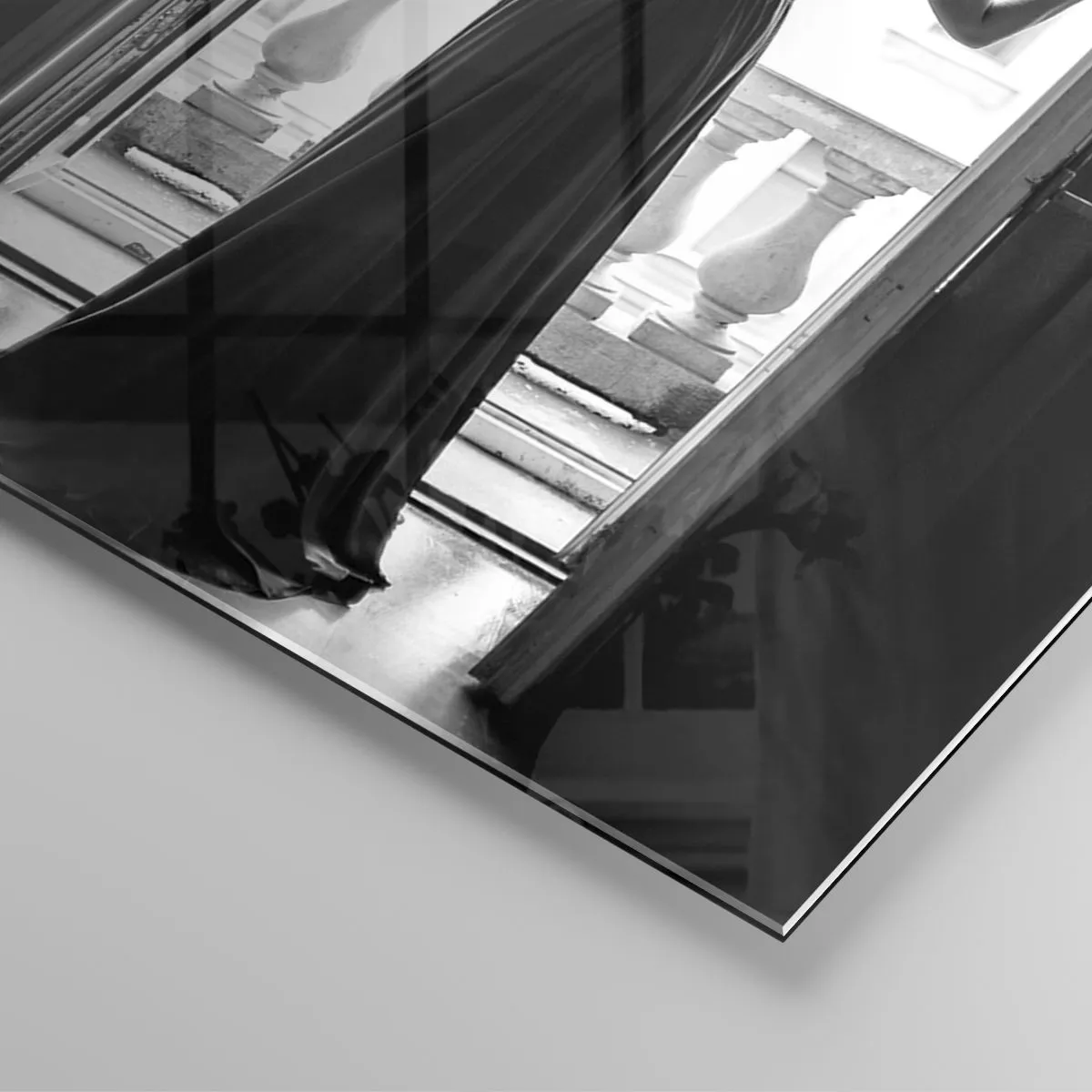 Tablou pe sticlă - Splendoare alb-negru - 70x100 cm