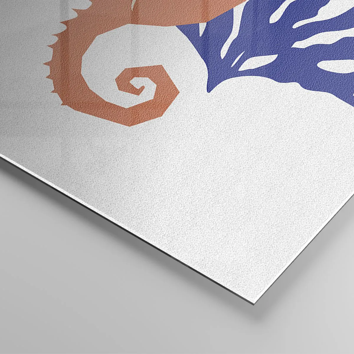 Obraz na szkle - Minimalistyczna ilustracja konika morskiego z koralowcem na jasnym tle - 80x120cm - Na podwodnej łące - Nowoczesna dekoracja ścienna do salonu i sypialni ARTTOR