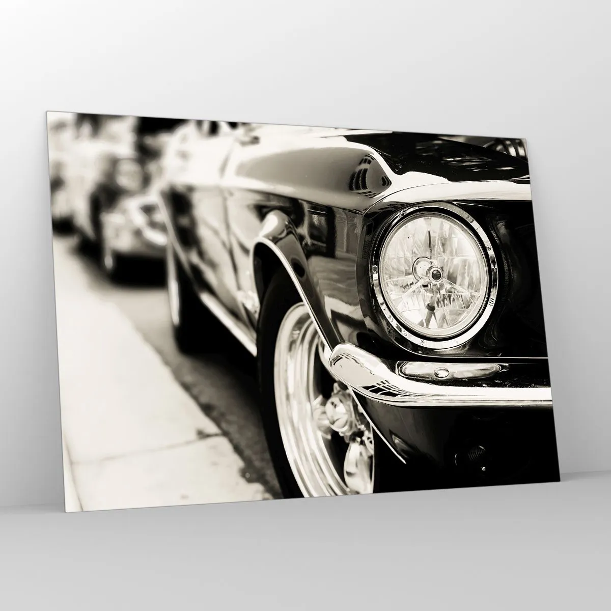 Quadro su vetro - Primo piano della parte anteriore di un'auto d'epoca in seppia - 100x70cm - Bellezza intramontabile - Decorazione murale moderna per soggiorno e camera da letto ARTTOR